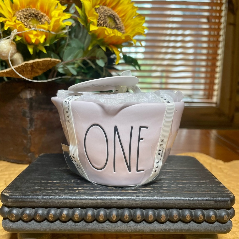 LILAC Rae Dunn Measuring Cups